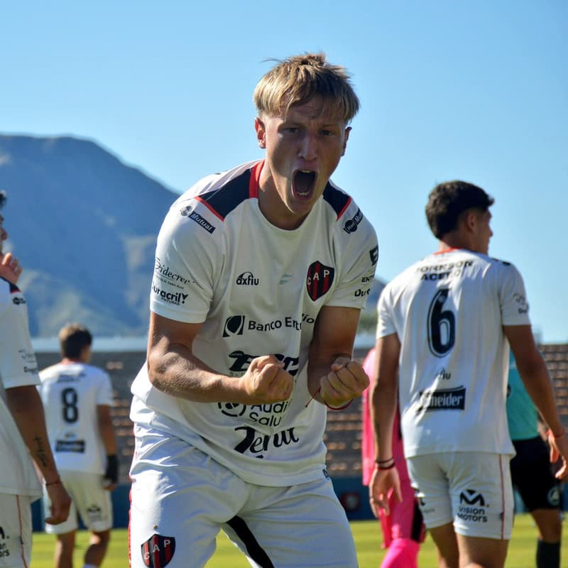 Nacho Giacinti entre la firma de su contrato con Patronato o ¿Una salida?