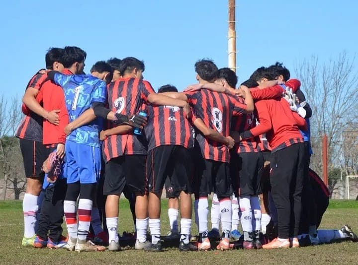 Los juveniles de Patronato deberán costear sus viajes para competir en AFA