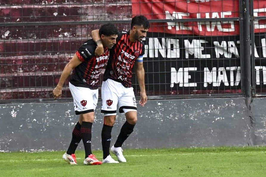 Castro se sacó la mufa y entró en la historia de Patronato