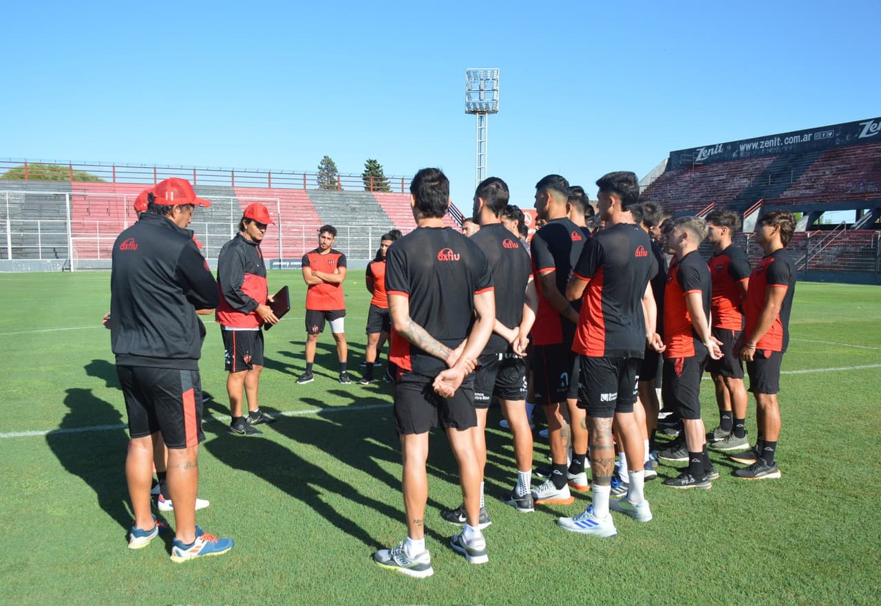 ¡A buscar el ascenso! Patronato inicia su año en Tucumán