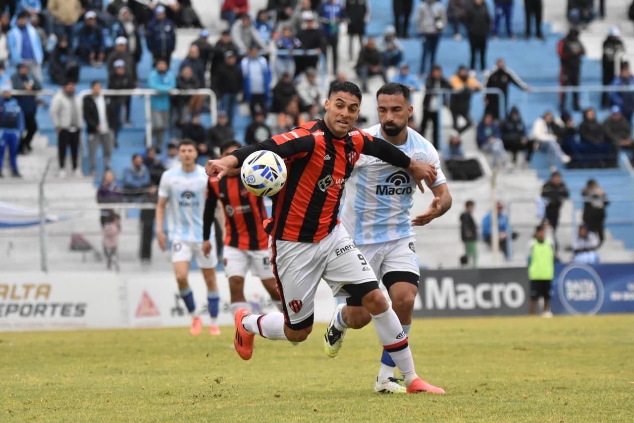 ¡No le alcanzó! Patronato estuvo muy cerca de cortar la racha ante Gimnasia y Tiro