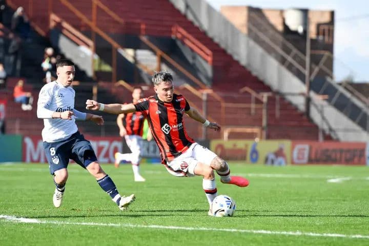 Patronato le regalo dos puntos a Quilmes